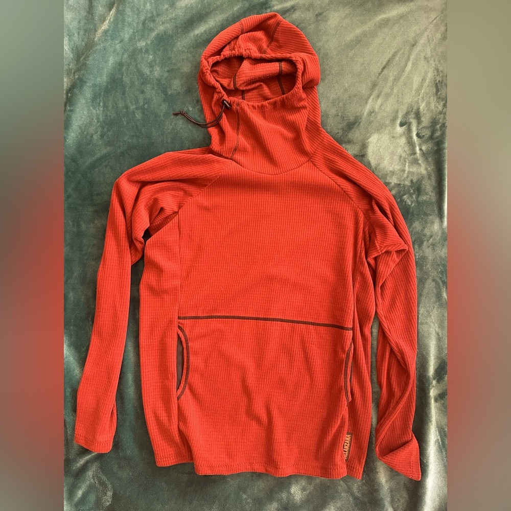 Brand new men’s large canyon microgrid Melanzana sweatshirt